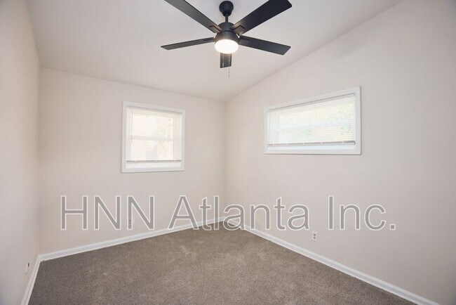 Building Photo - 2157 Lenox Rd NE