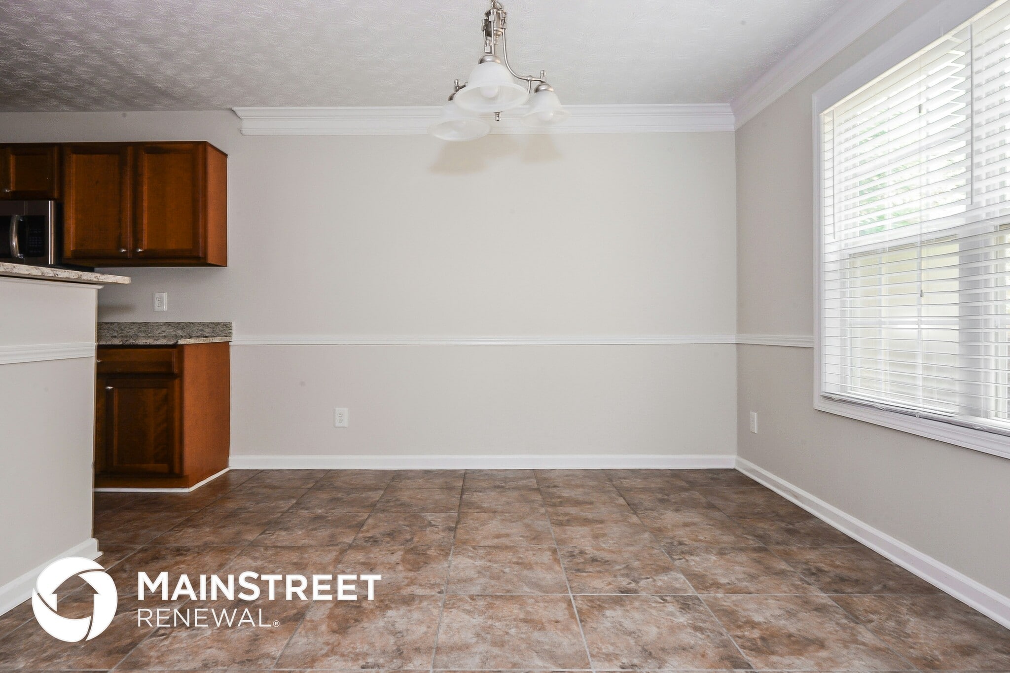 Building Photo - 4061 Cress Way Run