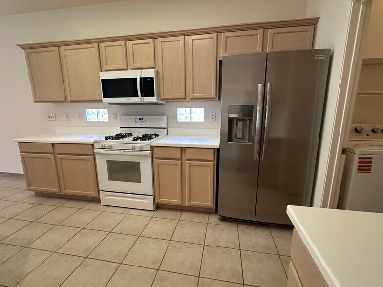 Building Photo - 78929 Lavender Cir