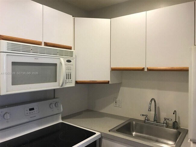 Building Photo - 4104 NW 88th Ave