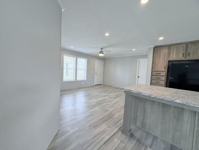 Building Photo - 29811 W Essex Ct