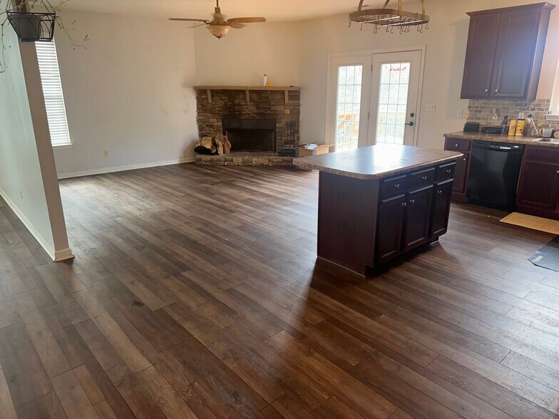 Building Photo - 43 Old Southside Rd