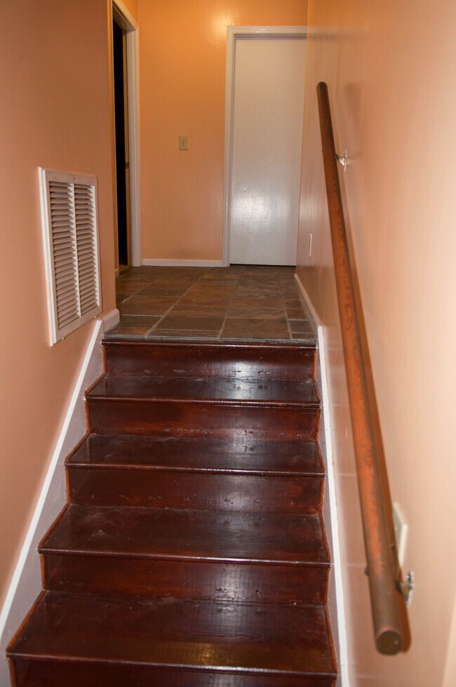 Building Photo - 4102 Landau Dr