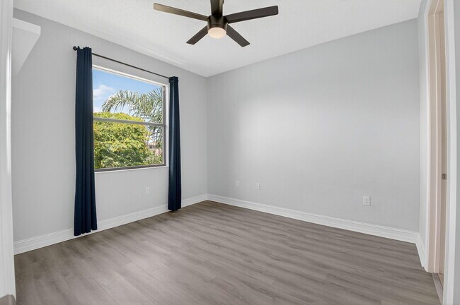 Building Photo - 8101 Ironstone Dr