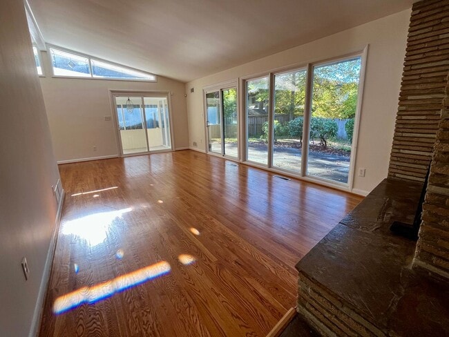 Building Photo - 8308 Whitman Dr