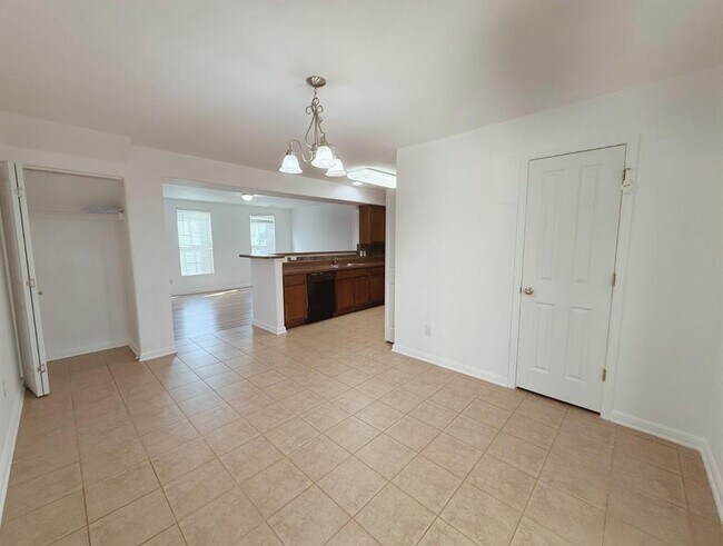 Building Photo - 130 Rush Haven