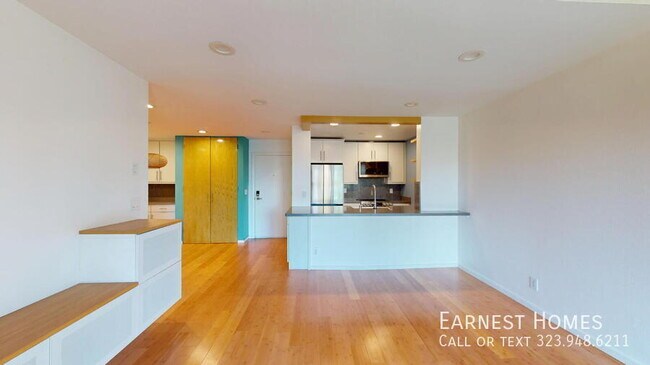 Building Photo - 8740 Tuscany Ave