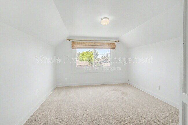 Building Photo - 110 S Quitman St
