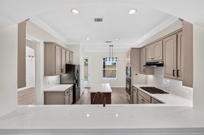 Building Photo - 1131 Sopris Dr
