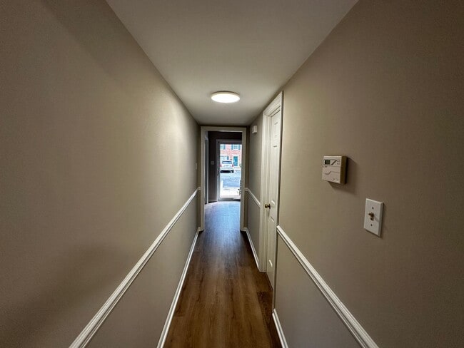 Building Photo - Available to View on 8/29! Luxurious Town ...