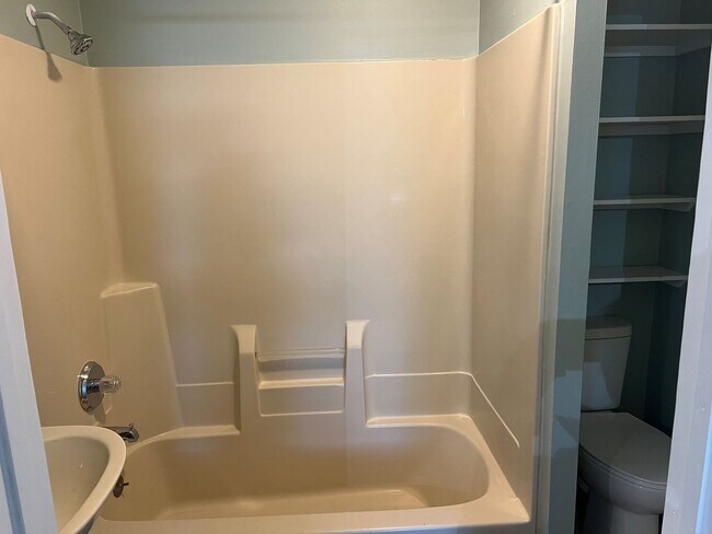 Building Photo - 3203 E Park Ave