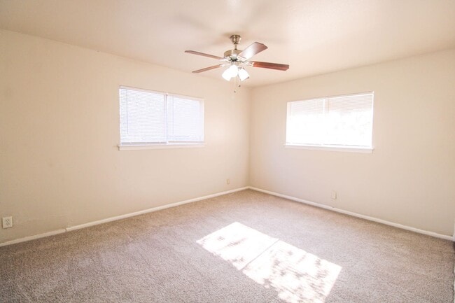 Building Photo - 10906 Lands Run St