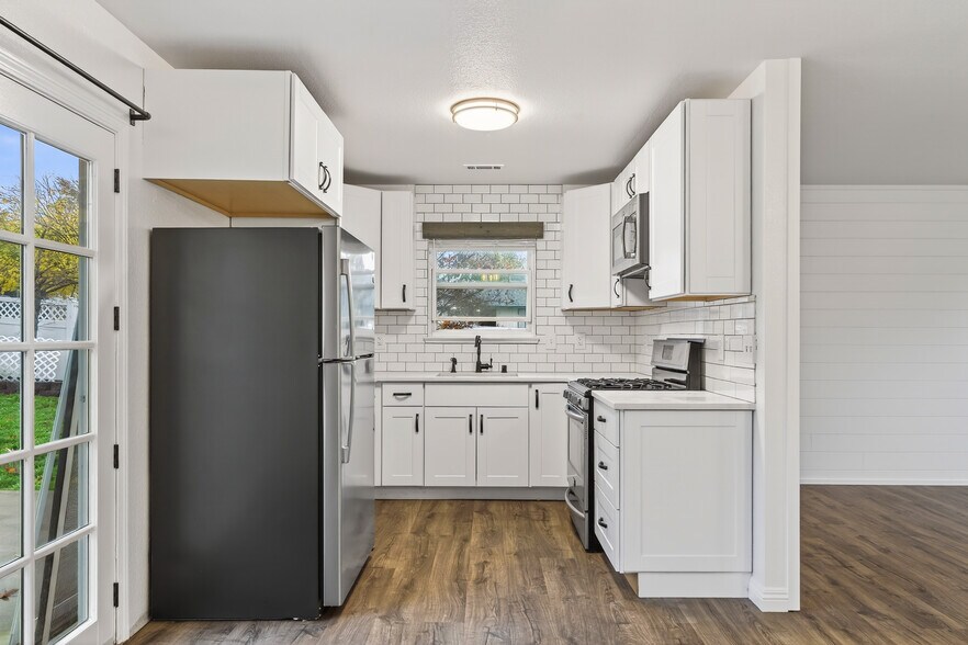 Building Photo - 1288 Grouse Ct