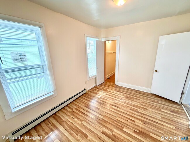 Building Photo - 259 6th St