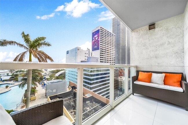 Building Photo - 253 NE 2nd St