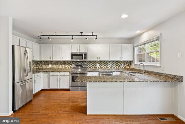 Building Photo - 203 Princeton Cir