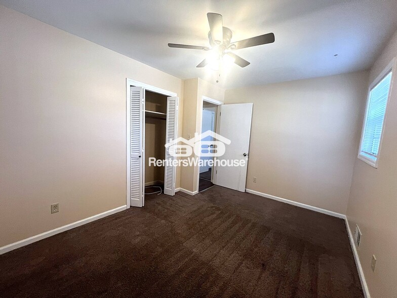 Building Photo - 3575 Leisure Ln