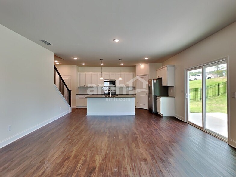 Building Photo - 1401 Alcovy Rd SE