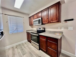 Building Photo - 5295 Indian River Dr