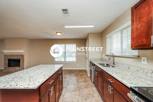 Building Photo - 4 Bedroom Pet-Friendly Home in Mesquite, TX with Main Street Renewal