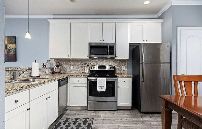 Building Photo - "Charming 1-Bedroom Retreat in Prime College Station Location!"
