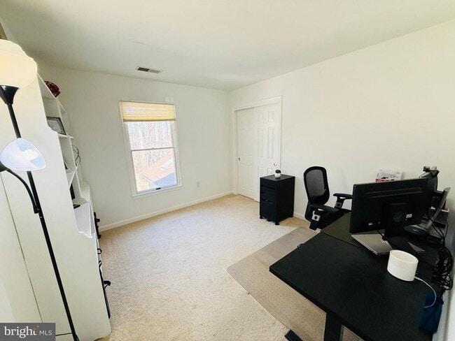 Building Photo - 16108 Kennedy St