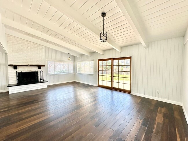 Building Photo - Beautifully Updated & Remodeled Single-Story Country Home with Detached Guest Home Unit on Gated ...