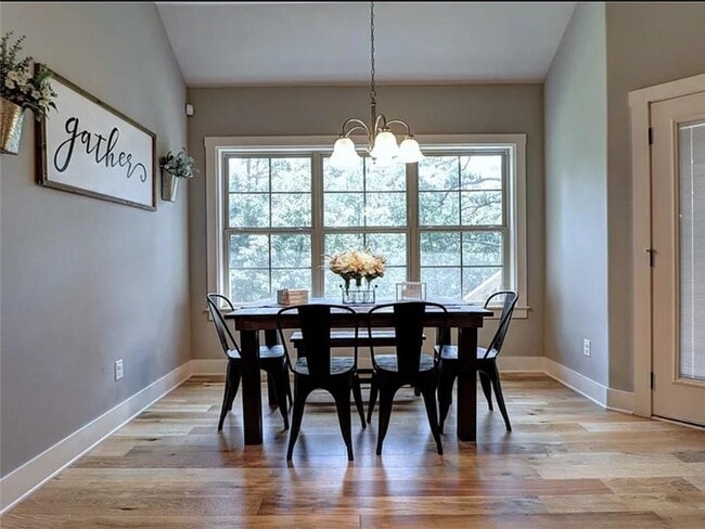 Building Photo - 13 Kiswick Dr