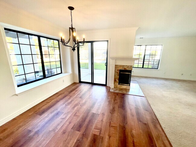 Building Photo - Prestigious Elkhorn Estates Home