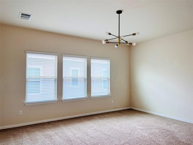 Building Photo - 260 Chickadee Ln