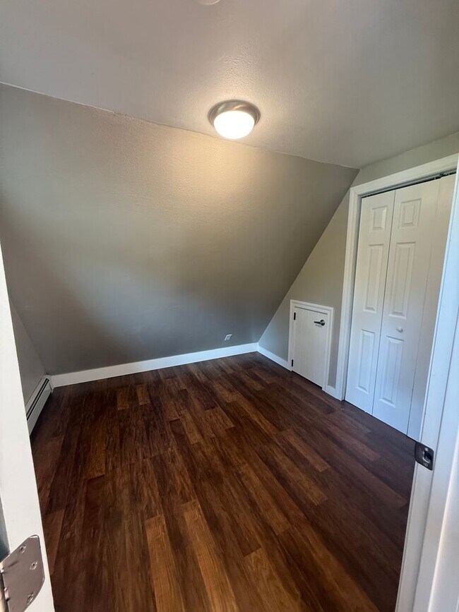 Building Photo - 4007 Dunlap Ave