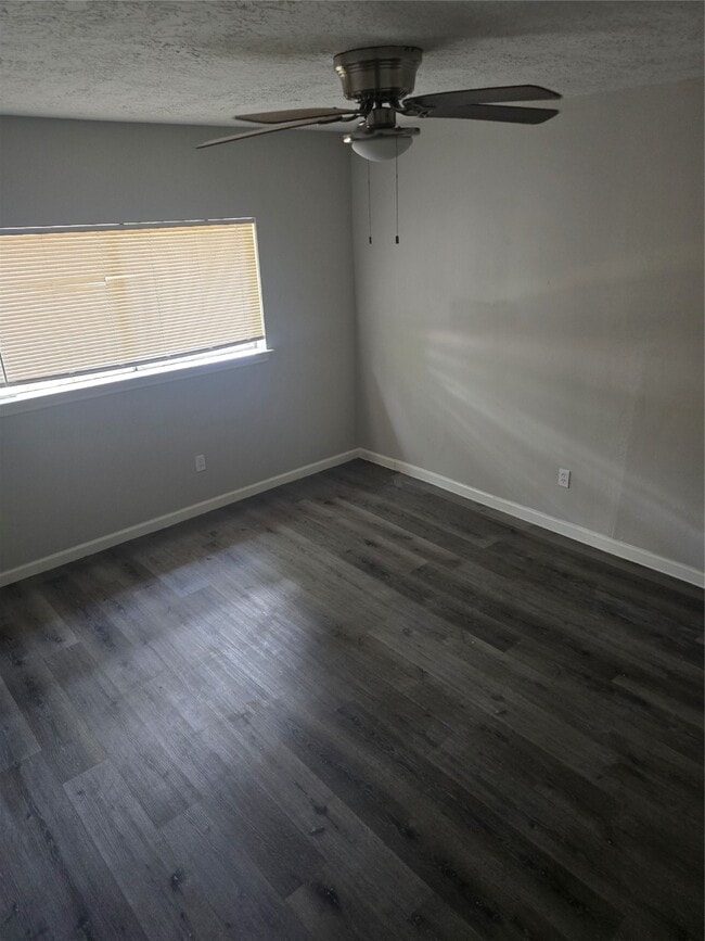 Building Photo - 3211 Highland Laurels Dr