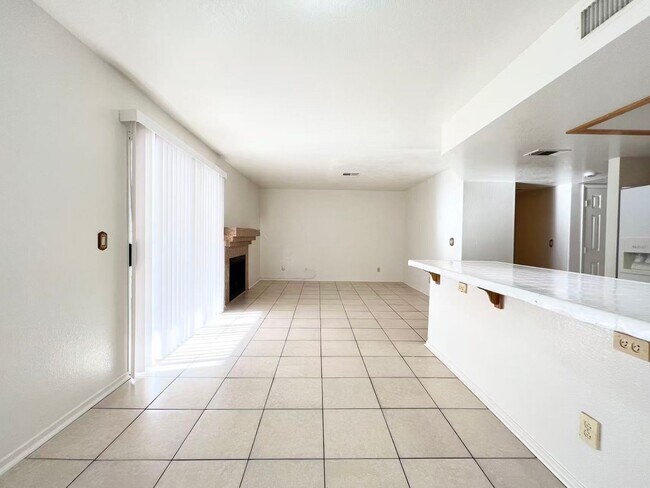 Building Photo - 1241 Pacific Terrace Dr