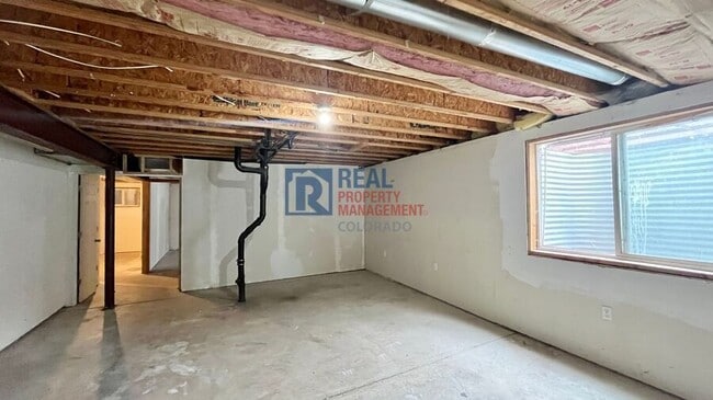 Building Photo - 5860 W 4th Ave