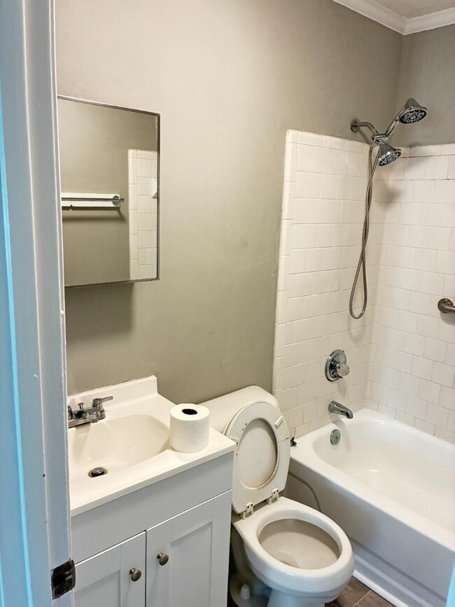 Building Photo - 307 Tarboro St