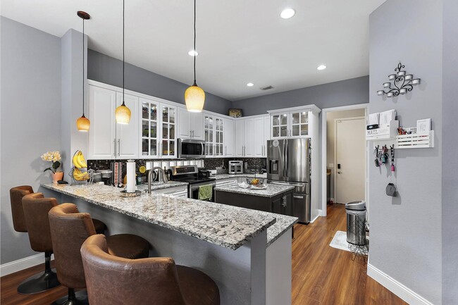 Building Photo - 206 Gazetta Way