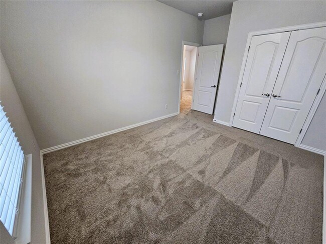 Building Photo - 104 Greinert Dr