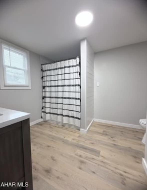 Building Photo - 5360 E Pleasant Valley Blvd