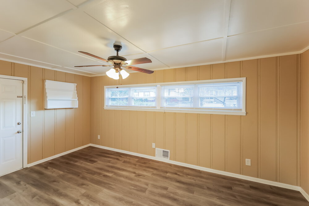 Building Photo - 9601 Red Ln Dr