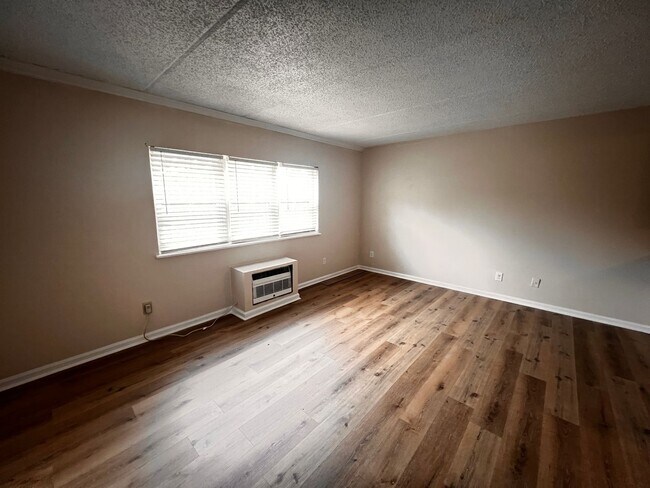 Building Photo - Beautiful, unfurnished studio condo in Myrtle Beach Golf and Yacht. Available now!