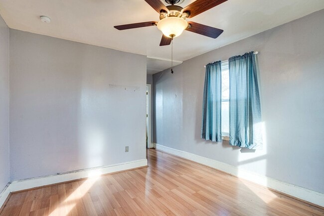 Building Photo - Spacious 3-Bedroom, 2.5-Bath Home with Gat...