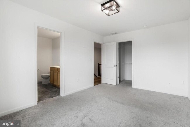 Building Photo - 2323 Champions Wy