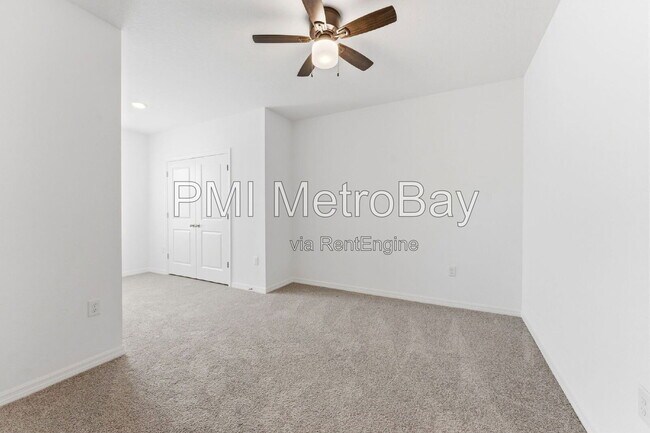 Building Photo - 16632 Grotto Steam Pl