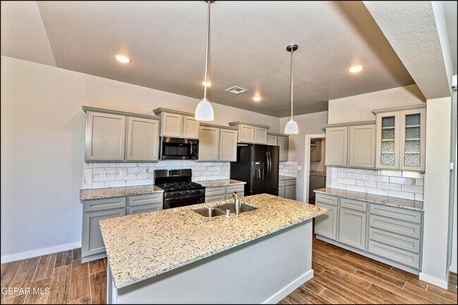 Building Photo - 6952 Black Mesquite Dr