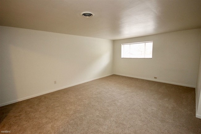 Building Photo - 2 br, 1 bath  - Laurel Gardens Apartments