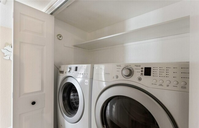 Building Photo - 21372 Brookhurst St