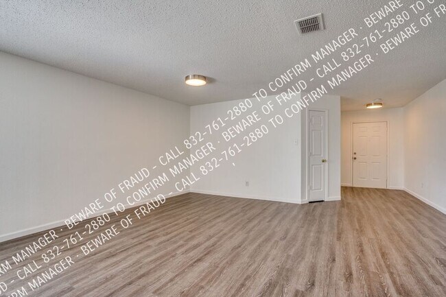 Building Photo - 616 Almandora Dr