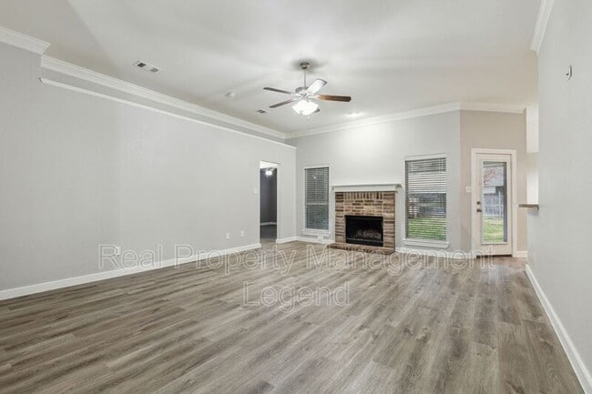 Building Photo - 1800 Meadow Lark Ln