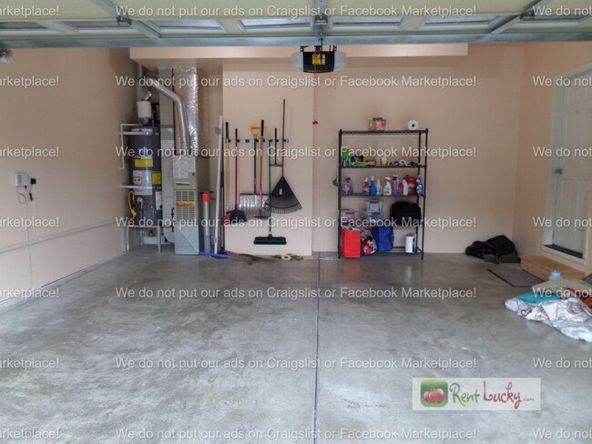 Building Photo - Meticulously Maintained 4-Bedroom Home in Sought-After Bothell Location!