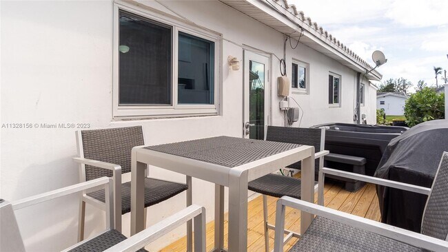 Building Photo - 1461 NW 10th St